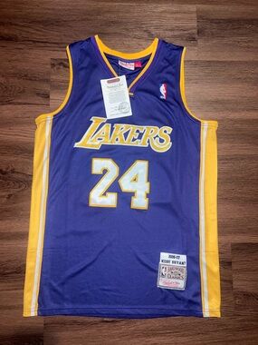 LA Lakers Kobe Bryant purple & yellow 24 jersey - stitched - NWT